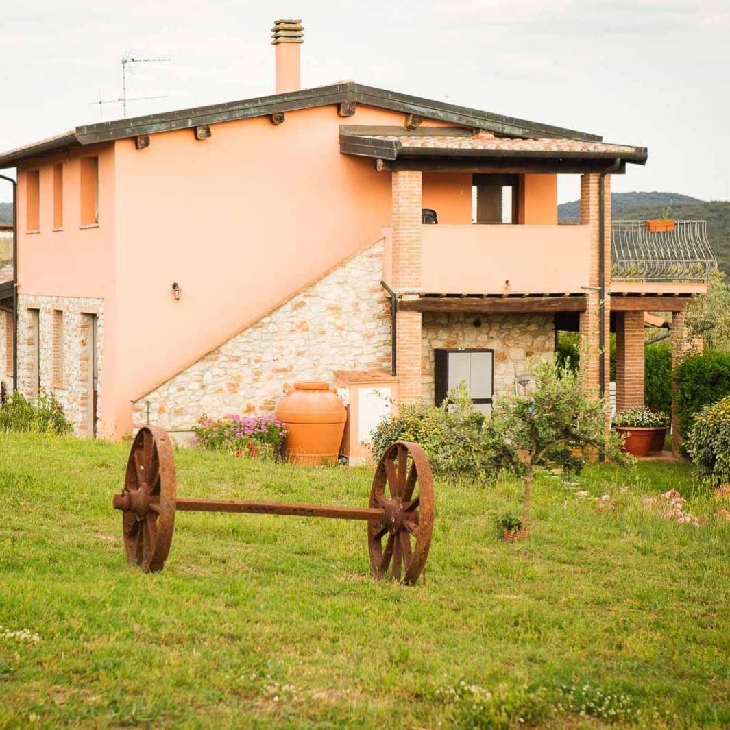 La casa degli ulivi con appartamenti bilocali e trilocali